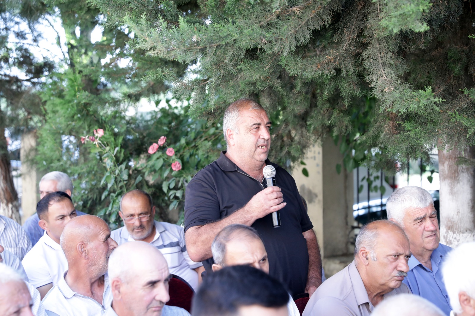 Xaçmazın Nərəcan kəndində növbəti səyyar qəbul keçirilib (FOTO)