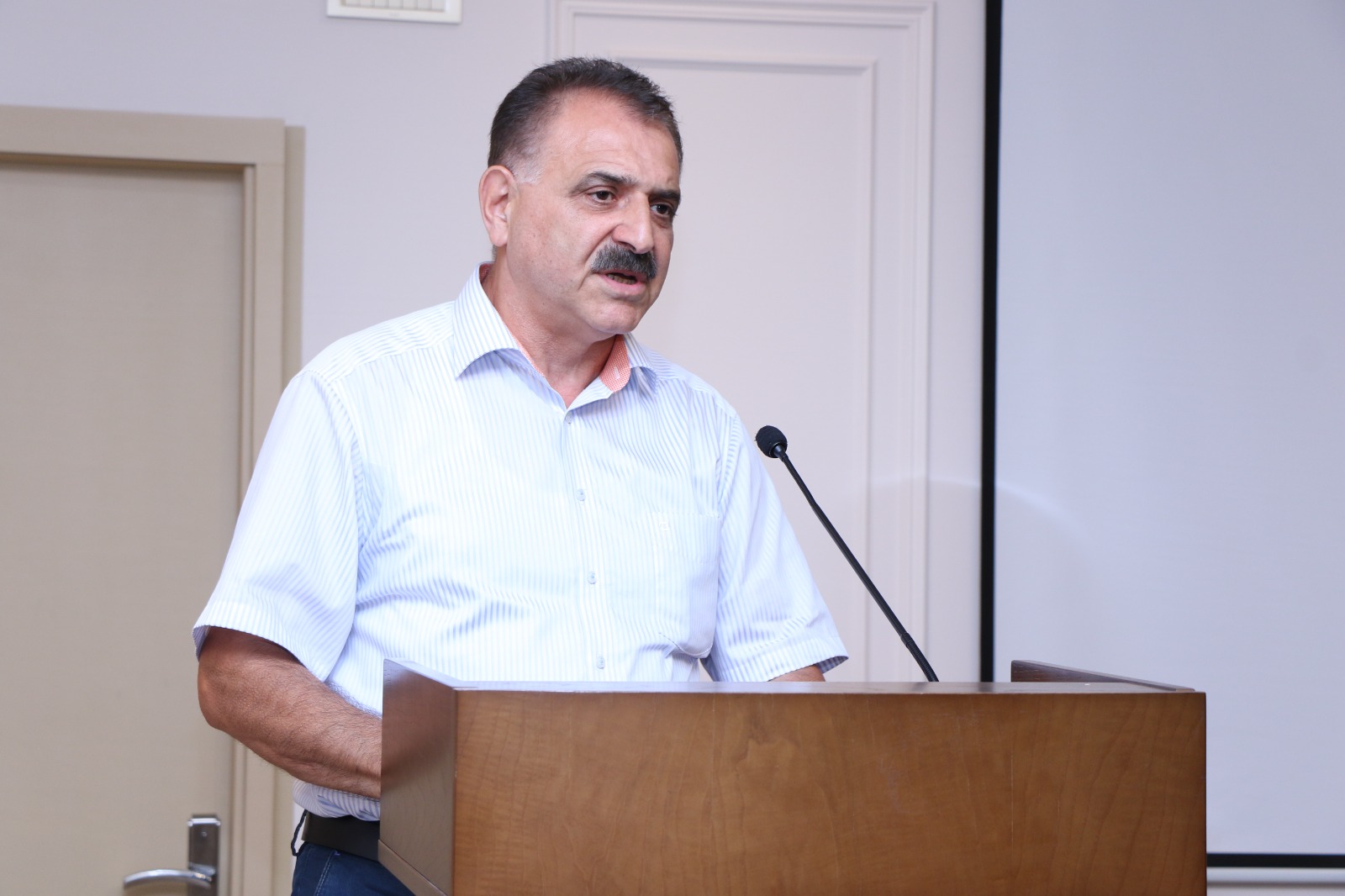 Elmi-tədqiqat potensialının gücləndirilməsinə doğru növbəti addım - Gənc alimlərlə görüş keçirilib (FOTO)