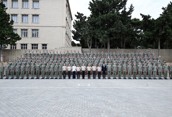 İntellektual qabiliyyətli bölmələrdən tərxis olunan gənclərlə görüş keçirilib (FOTO)