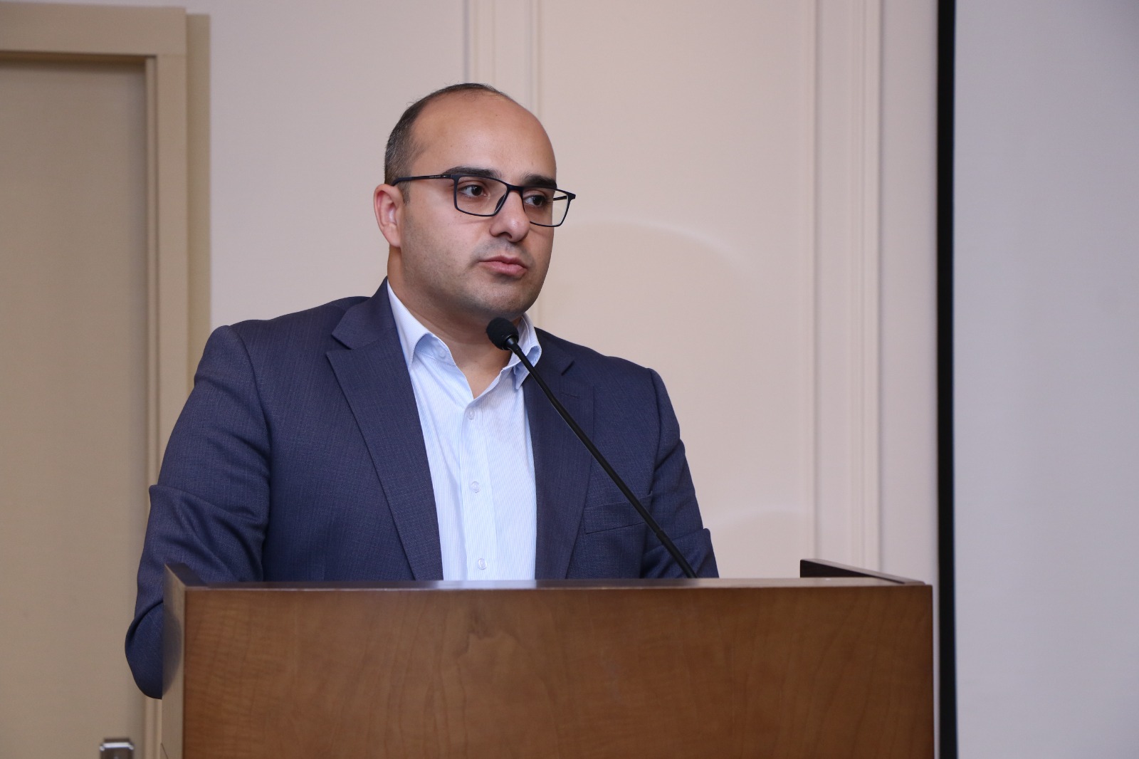 Elmi-tədqiqat potensialının gücləndirilməsinə doğru növbəti addım - Gənc alimlərlə görüş keçirilib (FOTO)