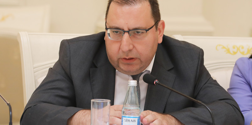 Ali Məhkəmədə dəyirmi masa keçirilib (FOTO)