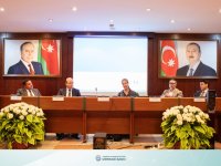AYİB nümayəndələri AMB-də üzən faiz dərəcəli istiqrazlar mövzusunda təqdimat keçirib (FOTO)