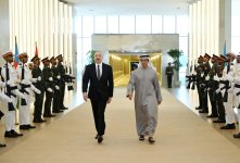 Prezident İlham Əliyev Birləşmiş Ərəb Əmirliklərinə işgüzar səfərə gəlib (FOTO/VİDEO)