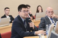 “Diplomatiya Aləmi” jurnalının 20 illik yubileyinə həsr olunmuş beynəlxalq dəyirmi masa keçirilib (FOTO)
