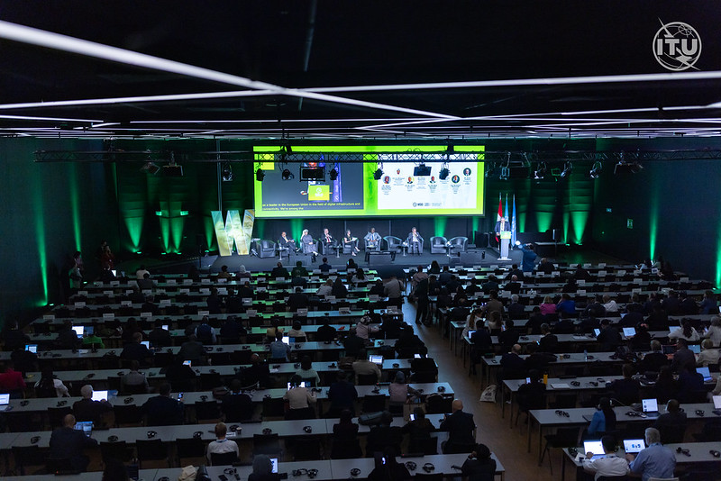 Rəşad Nəbiyev “İnformasiya Cəmiyyəti üzrə Ümumdünya Sammiti (WSIS)+20 Yüksək Səviyyəli Tədbir 2025” çərçivəsində nazirlərin dəyirmi masasında iştirak edib