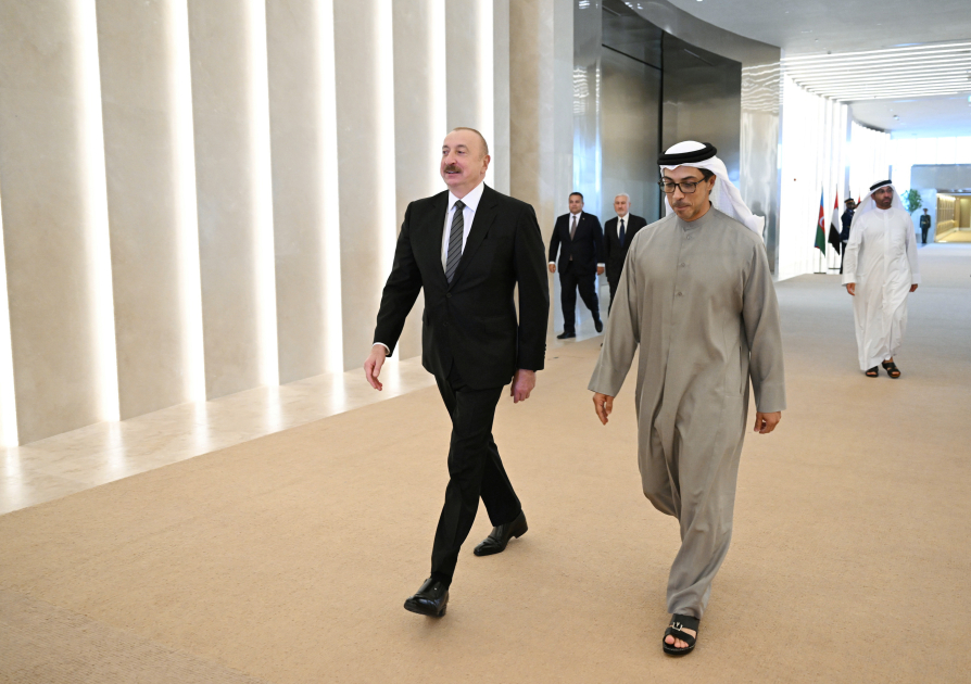 Prezident İlham Əliyev Birləşmiş Ərəb Əmirliklərinə işgüzar səfərə gəlib (FOTO)