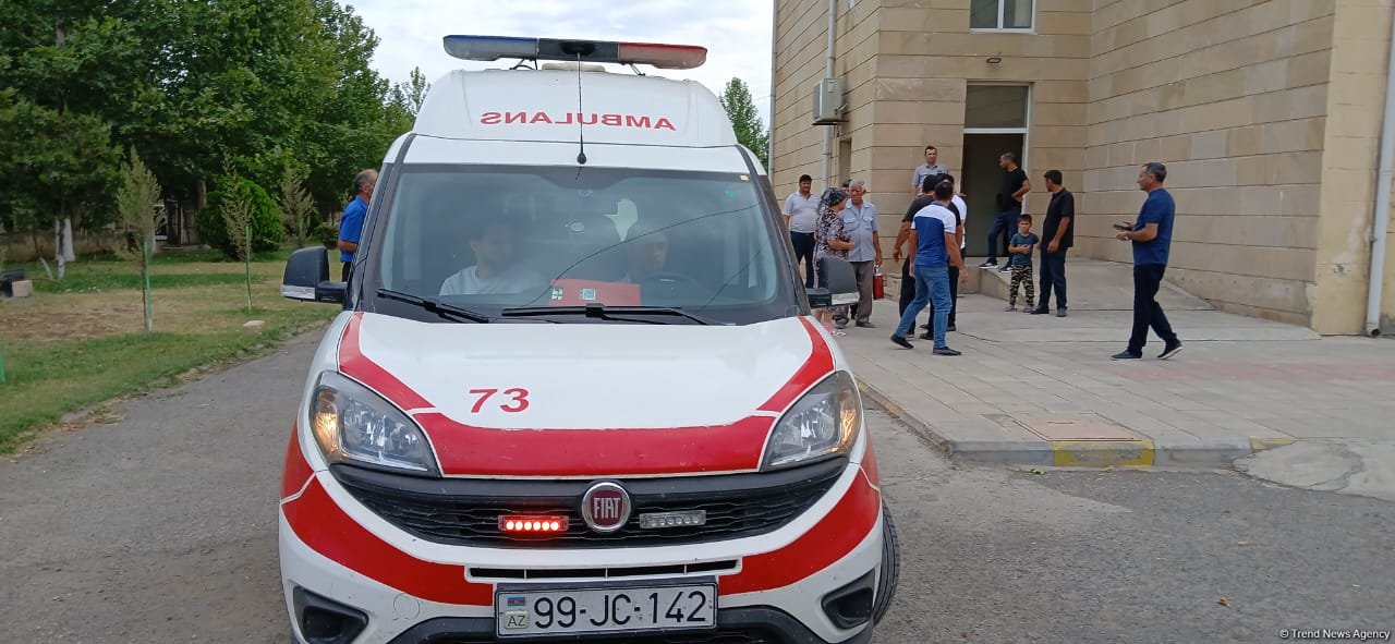 Ağdam-Füzuli yolunda mikroavtobus aşdı - 20 yaralı (FOTO/VİDEO)