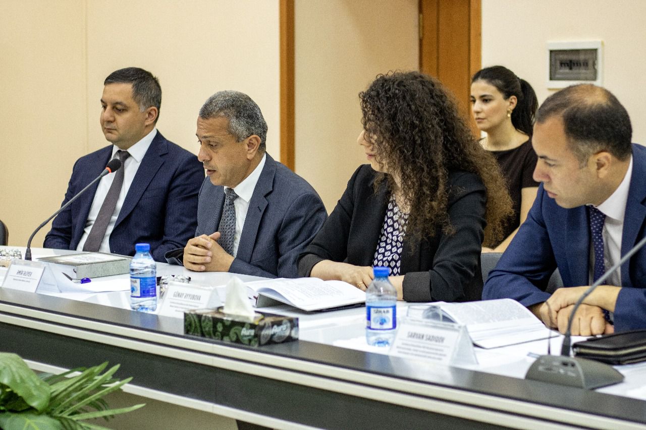 “Hüquq və İnsan Haqları İnstitutu” elmi-praktiki kommentariyanın təqdimatını keçirib (FOTO)