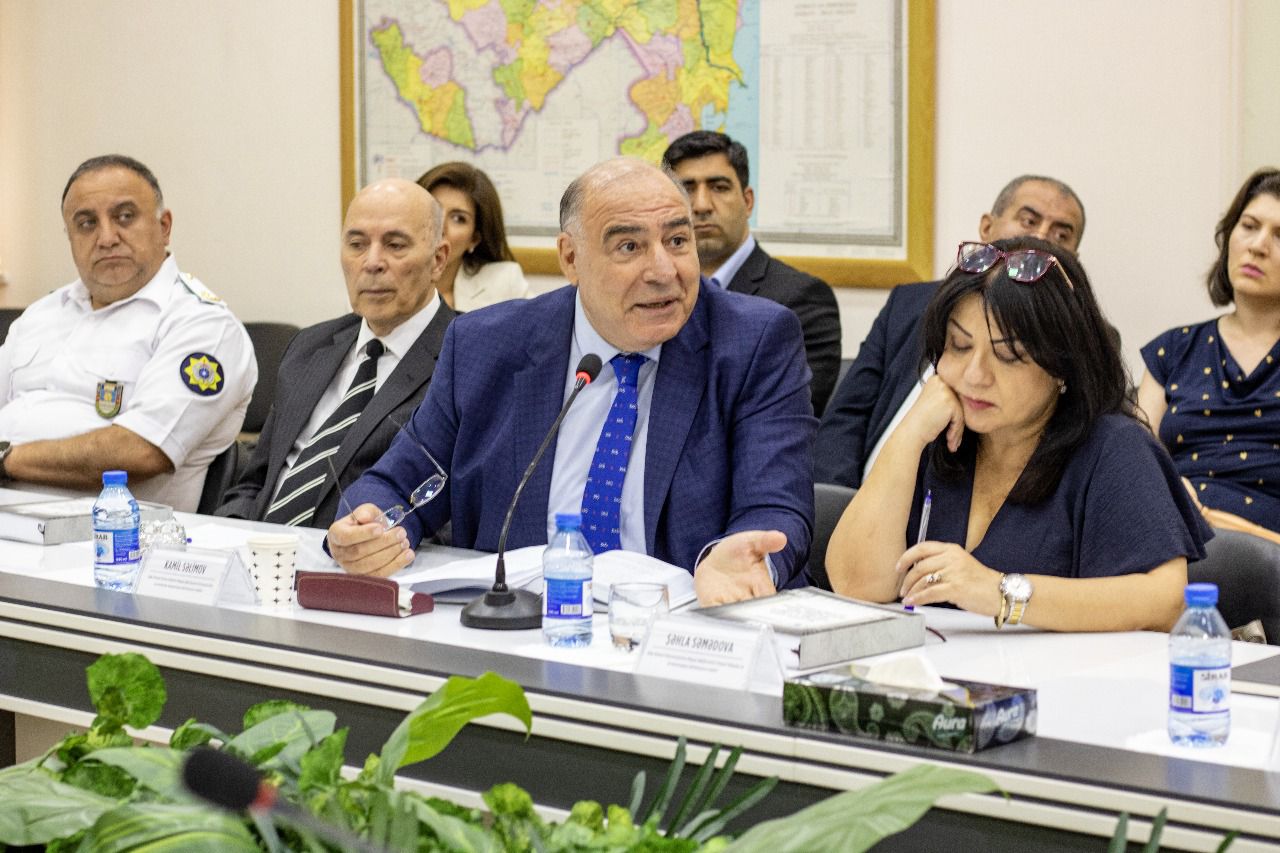 “Hüquq və İnsan Haqları İnstitutu” elmi-praktiki kommentariyanın təqdimatını keçirib (FOTO)