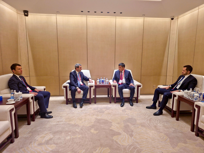 Azərbaycan və Çin arasında dəmiryol sahəsində Anlaşma Memorandumu imzalandı (FOTO)