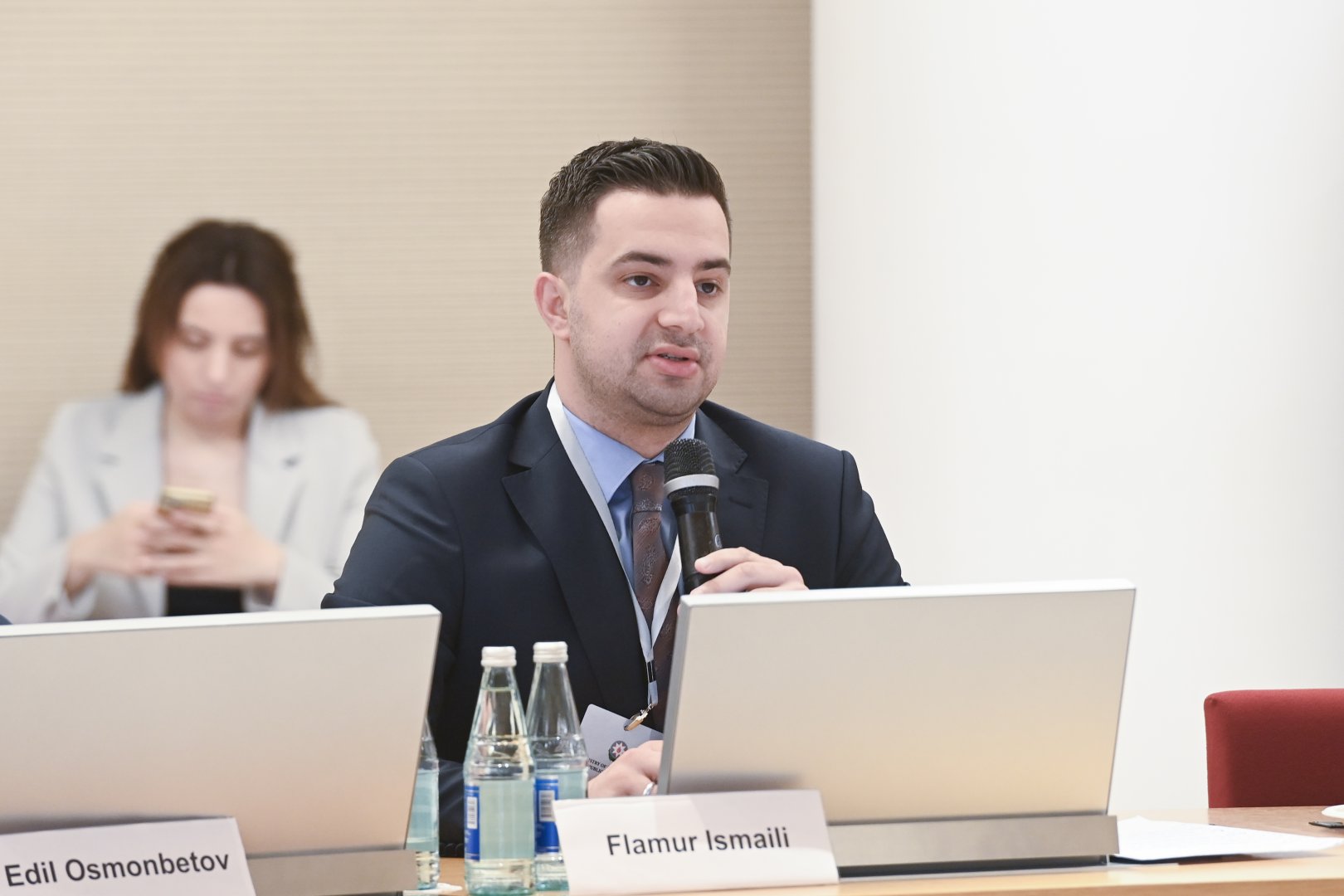 “Diplomatiya Aləmi” jurnalının 20 illik yubileyinə həsr olunmuş beynəlxalq dəyirmi masa keçirilib (FOTO)