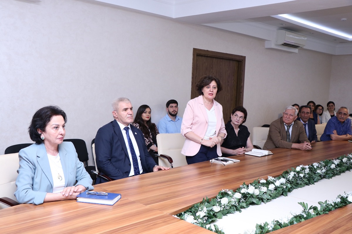 Professor M.Mərdanov elmi nəşirlərə verilən müasir tələblər mövzusunda təcrübəsini AzMİU alimləri ilə bölüşdü (FOTO)