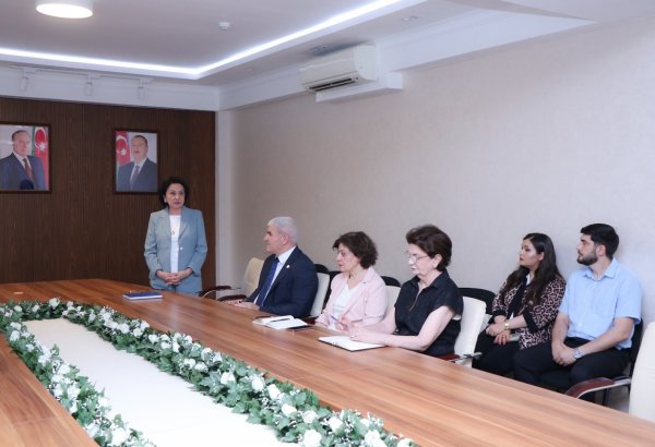 Professor M.Mərdanov elmi nəşirlərə verilən müasir tələblər mövzusunda təcrübəsini AzMİU alimləri ilə bölüşdü (FOTO)