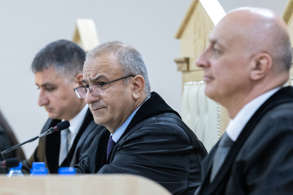 Ermənistan silahlı qüvvələrinin Azərbaycan ərazilərini işğal etməsi zamanı əsirlikdə və girovluqda dəhşətli işgəncələrə məruz qalmış şəxslər məhkəmədə ifadə veriblər (FOTO)