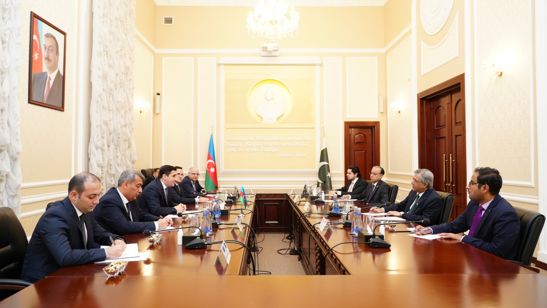 Azərbaycan ilə Pakistan arasında ədliyyə sahəsində “Əməkdaşlıq Proqramı” imzalanıb (FOTO)
