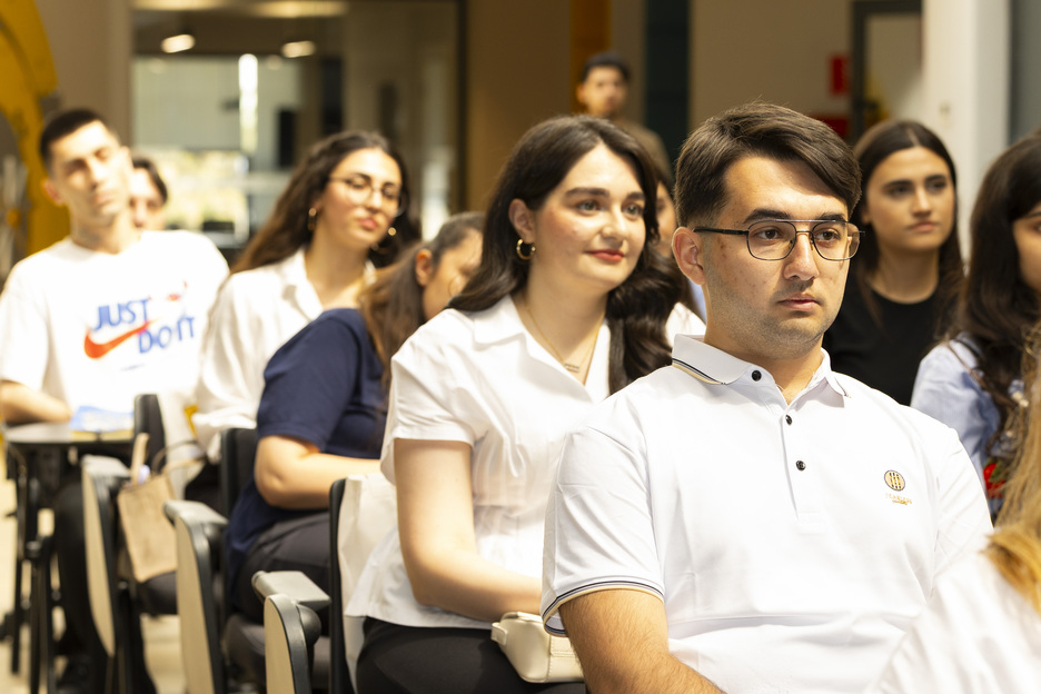 Yelo Bank-ın yay təcrübə proqramı — “Summer Challenge” başladı (FOTO)