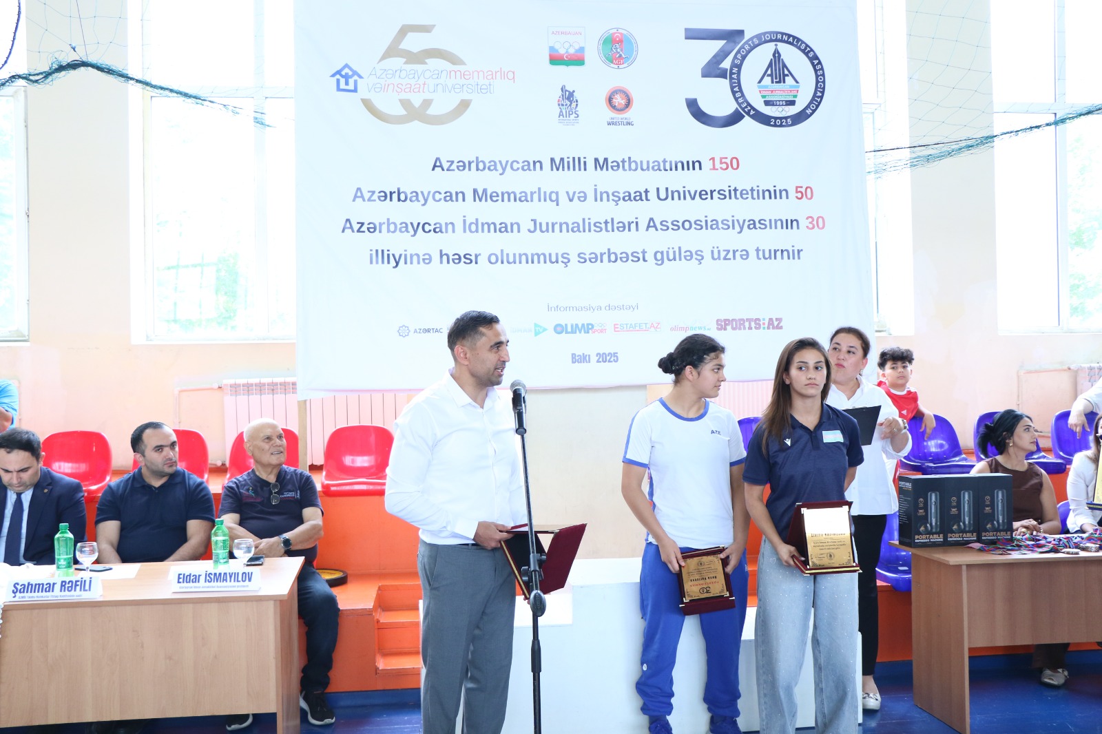 AzMİU-da Respublika səviyyəli sərbəst güləş turnirinə start verilib (FOTO)