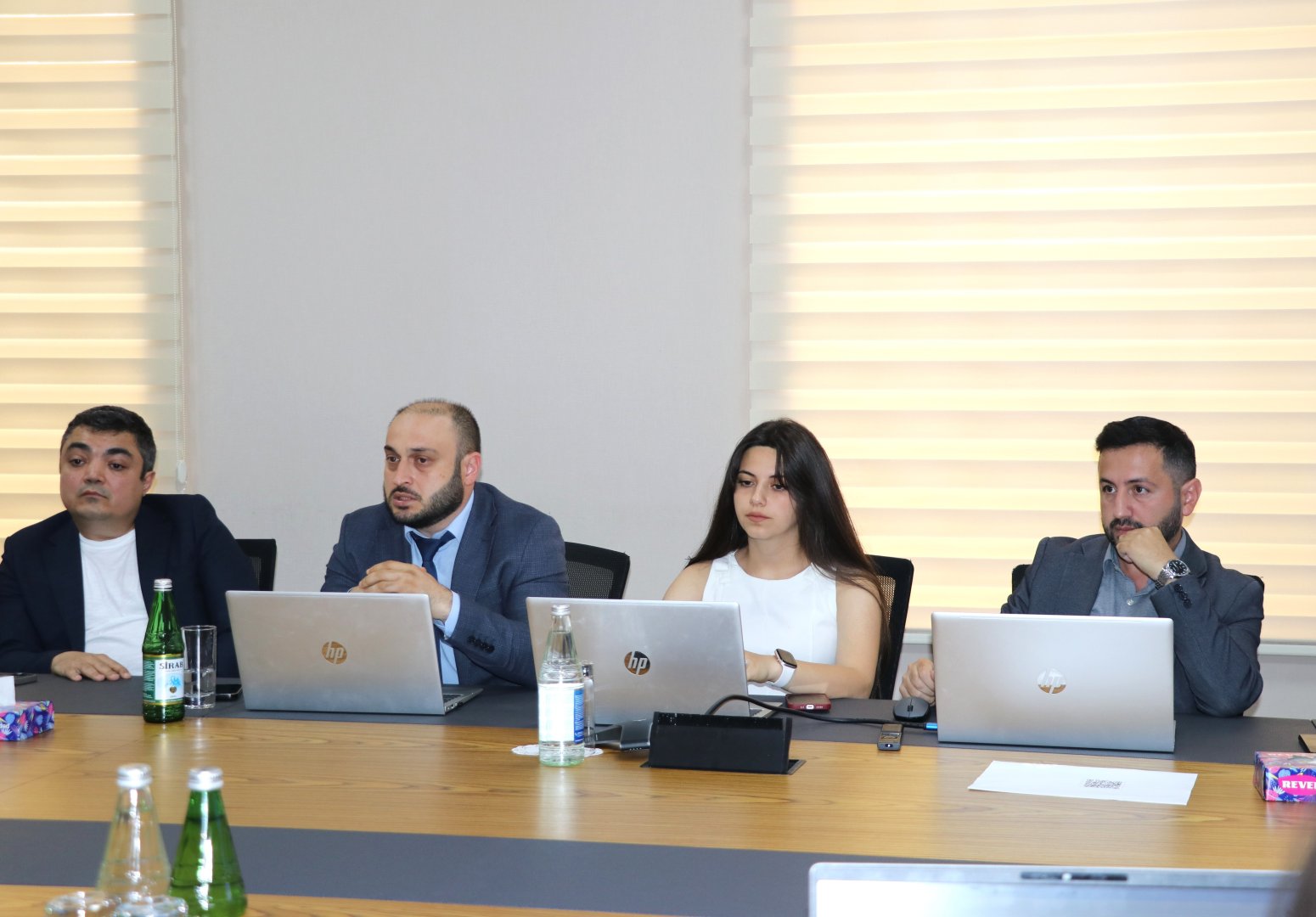 Yenilənmiş “Radioelektron vasitələrə verilən icazələr” sisteminin təqdimatı keçirilib (FOTO)