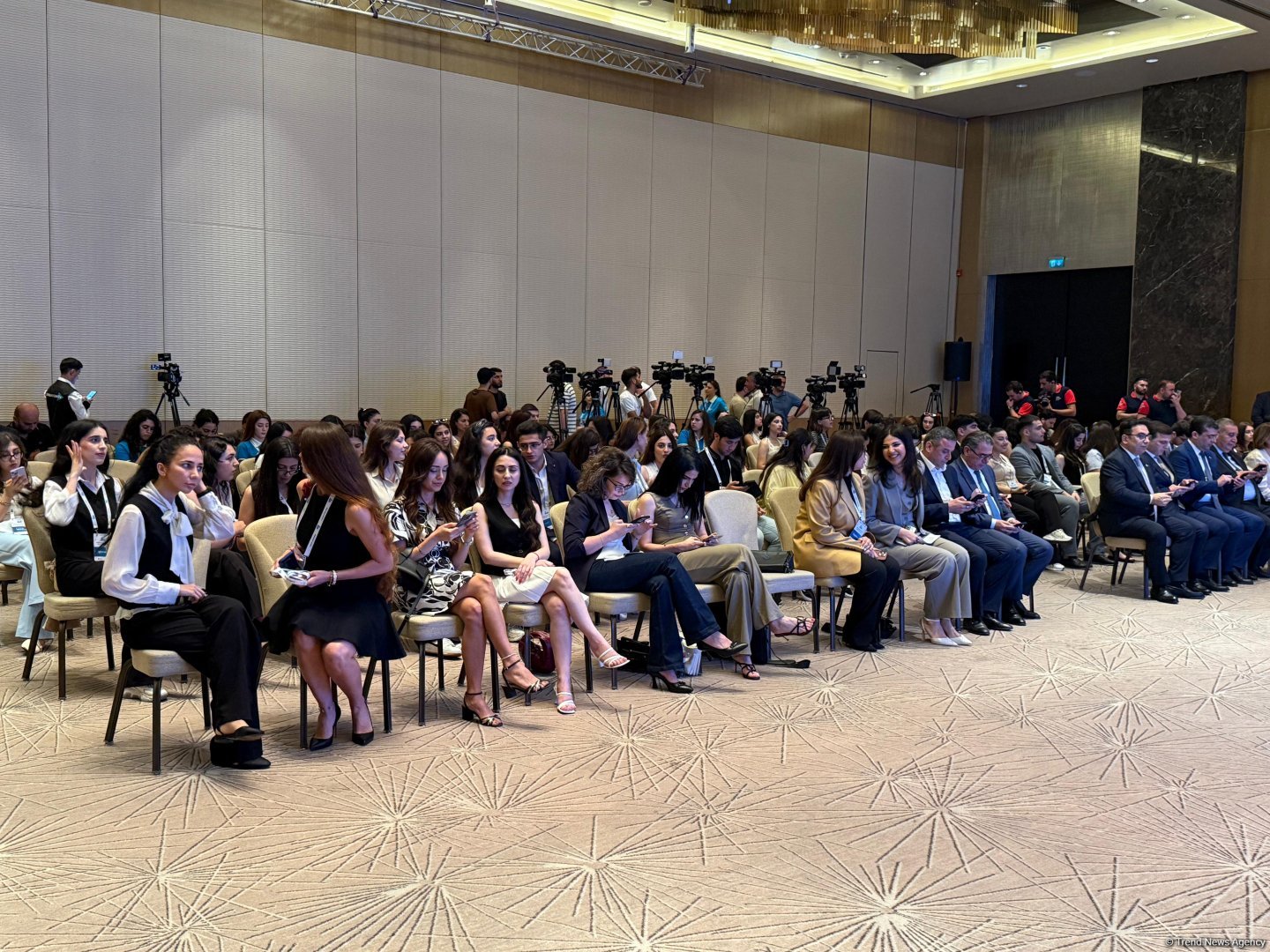 Bakıda “Gələcəyin mediası: “Əkinçi”nin izi ilə” mövzusunda Forum keçirilib (FOTO)