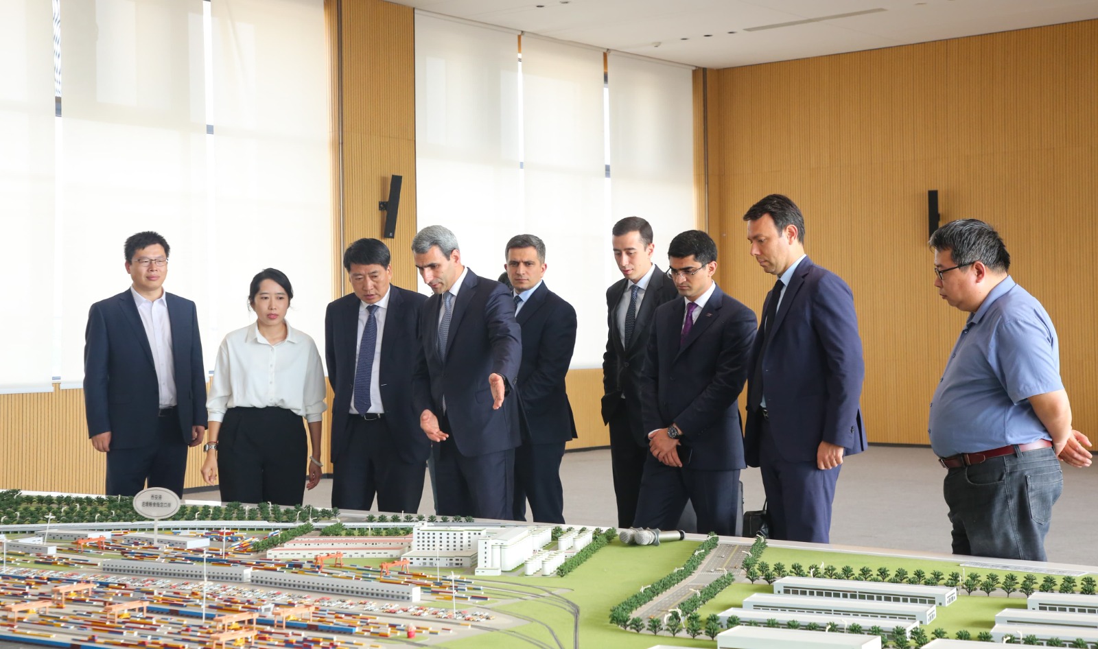 Çinin Sian Limanında ilk dəfə ADY-nin nümayəndəsi təyin edildi və konteyner meydançası açıldı (FOTO)