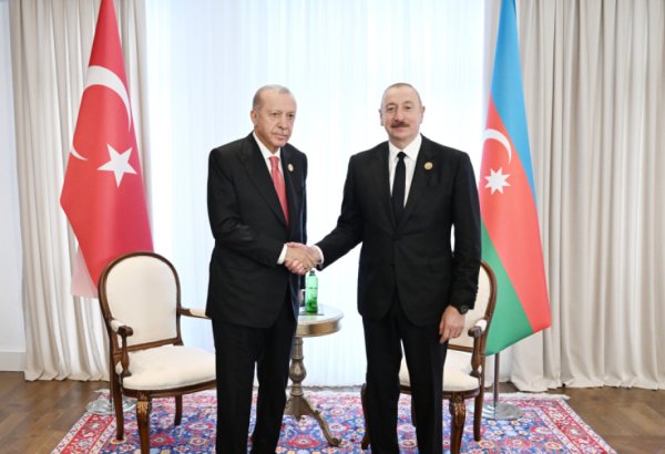 Prezident İlham Əliyev Türkiyə Prezidenti Rəcəb Tayyib Ərdoğana zəng edib