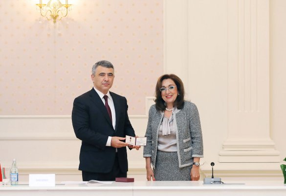 Ali Məhkəmənin hakimi Nigar Rəsulbəyova təqaüdə yola salınıb (FOTO)