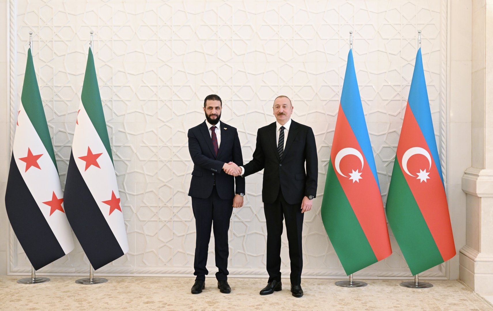 Prezident İlham Əliyevin Suriyanın keçid dövrü Prezidenti ilə görüşü olub (FOTO/VİDEO) (YENİLƏNİB)