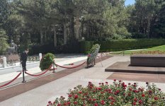 Kəmaləddin Heydərov BMMT-nin yeni Baş katibi ilə Fəxri xiyabanı ziyarət edib (FOTO)