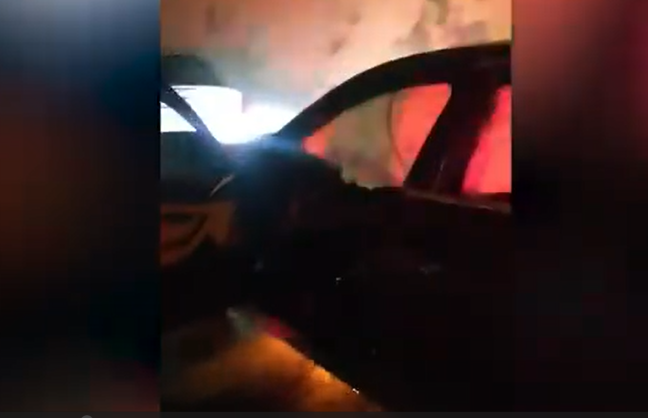 Bakıda avtomobil yanıb (VİDEO)