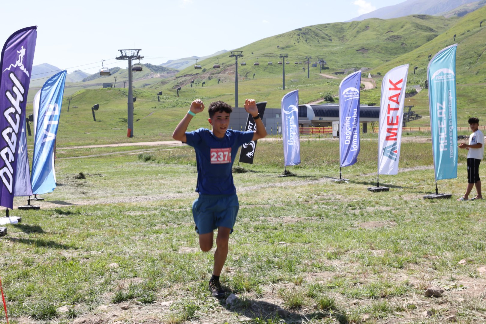 600-ə yaxın həvəskar atlet “Shahdag Running Fest” qaçış yarışında qələbə üçün mübarizə aparıb (FOTO)
