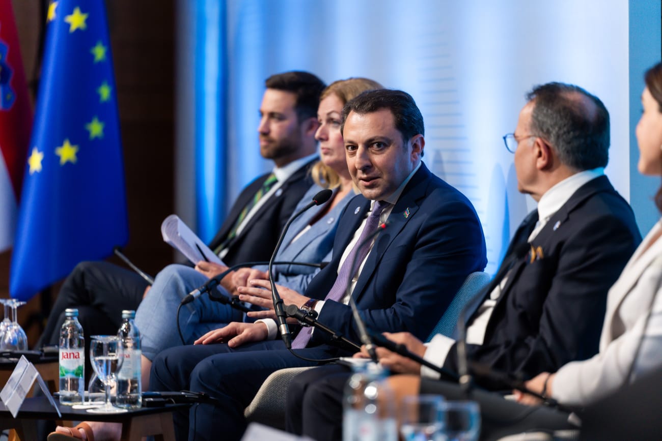 Azərbaycan Avrasiya üçün strateji əlaqələndirici rola malikdir - Elnur Məmmədov (FOTO)