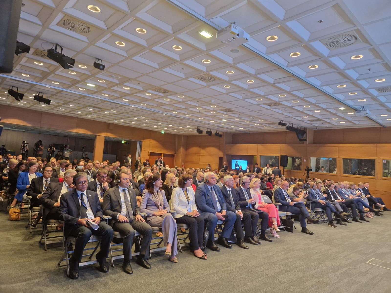 Azərbaycan Avrasiya üçün strateji əlaqələndirici rola malikdir - Elnur Məmmədov (FOTO)