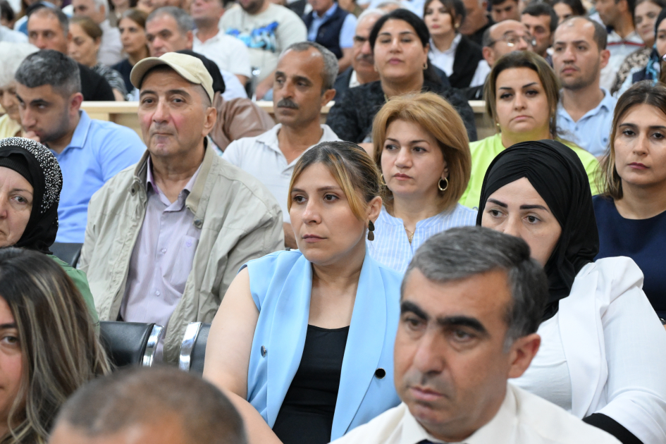 Ermənistan silahlı qüvvələrinin azərbaycanlıları əsir götürərkən işgəncə vermələrini əks etdirən videokadrlar məhkəmədə nümayiş etdirilib (FOTO)