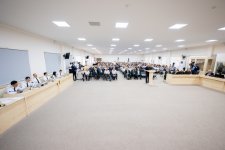 Ermənistan silahlı qüvvələrinin azərbaycanlıları əsir götürərkən işgəncə vermələrini əks etdirən videokadrlar məhkəmədə nümayiş etdirilib (FOTO)