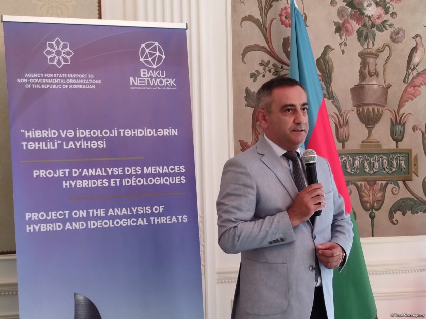 Baku Network Parisdə ilk dəfə olaraq erməni təcavüzü nəticəsində həlak olmuş azərbaycanlı jurnalistlərlə bağlı məsələ qaldırıb (FOTO/VİDEO)