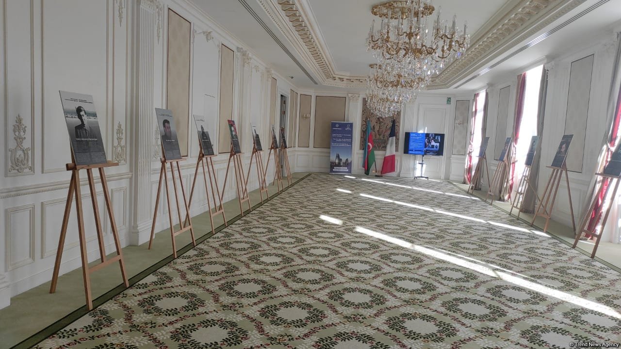 Baku Network Parisdə ilk dəfə olaraq erməni təcavüzü nəticəsində həlak olmuş azərbaycanlı jurnalistlərlə bağlı məsələ qaldırıb (FOTO/VİDEO)