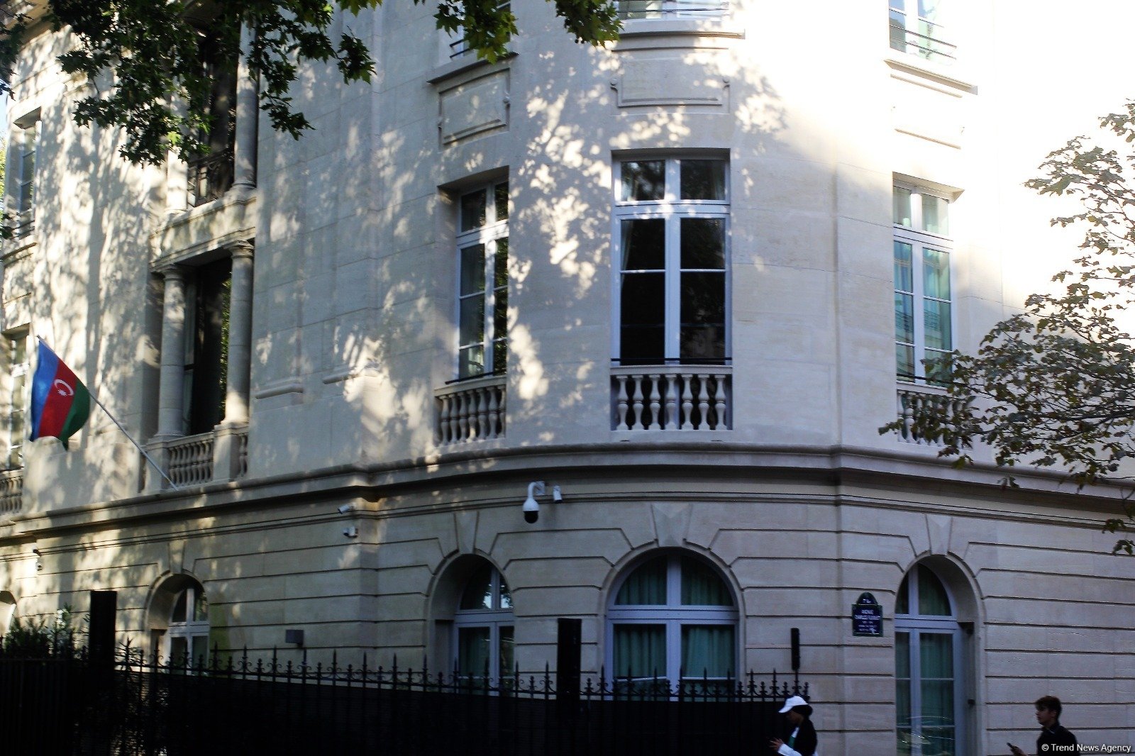 Baku Network Parisdə ilk dəfə olaraq erməni təcavüzü nəticəsində həlak olmuş azərbaycanlı jurnalistlərlə bağlı məsələ qaldırıb (FOTO/VİDEO)