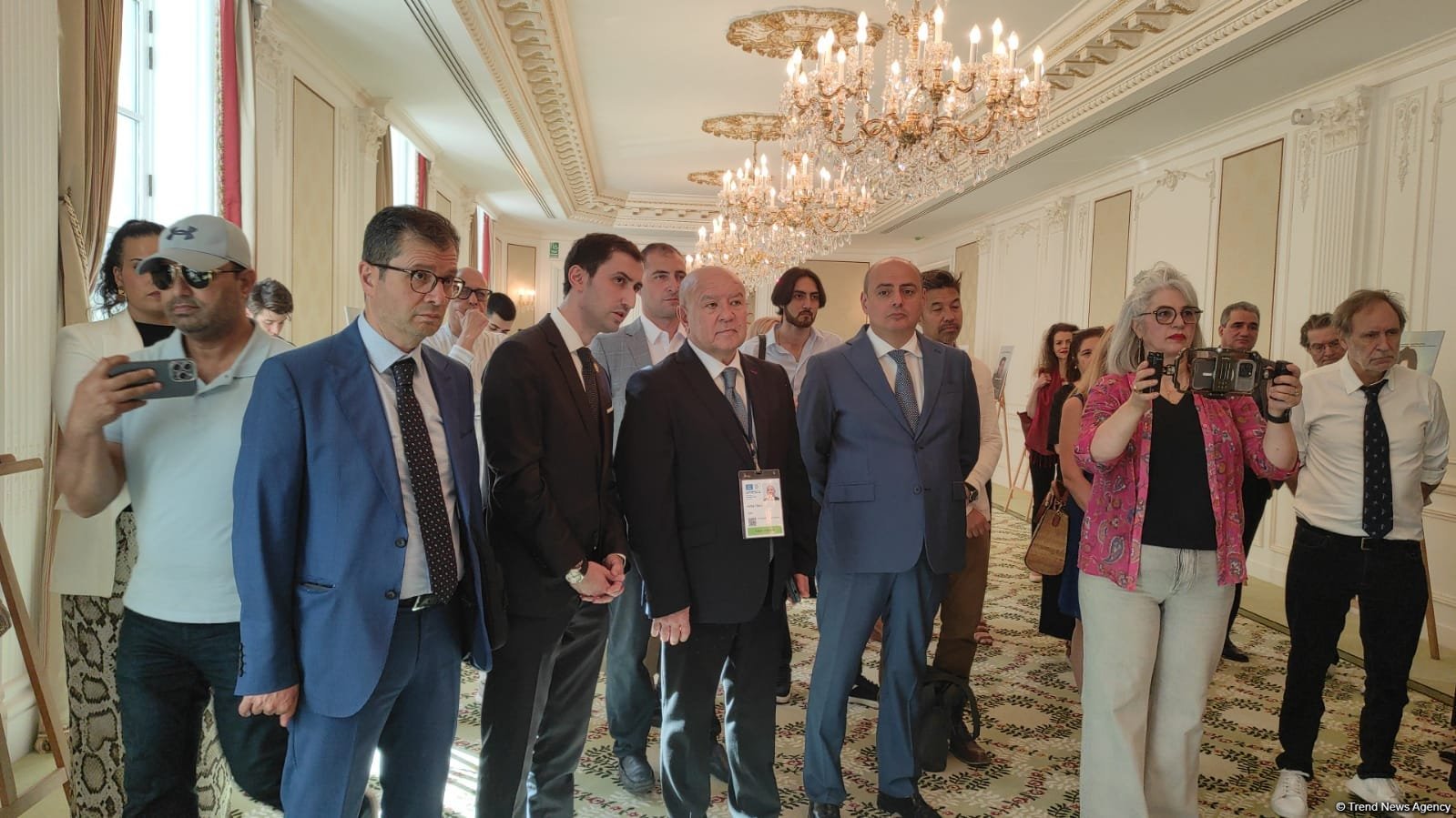 Baku Network Parisdə ilk dəfə olaraq erməni təcavüzü nəticəsində həlak olmuş azərbaycanlı jurnalistlərlə bağlı məsələ qaldırıb (FOTO/VİDEO)