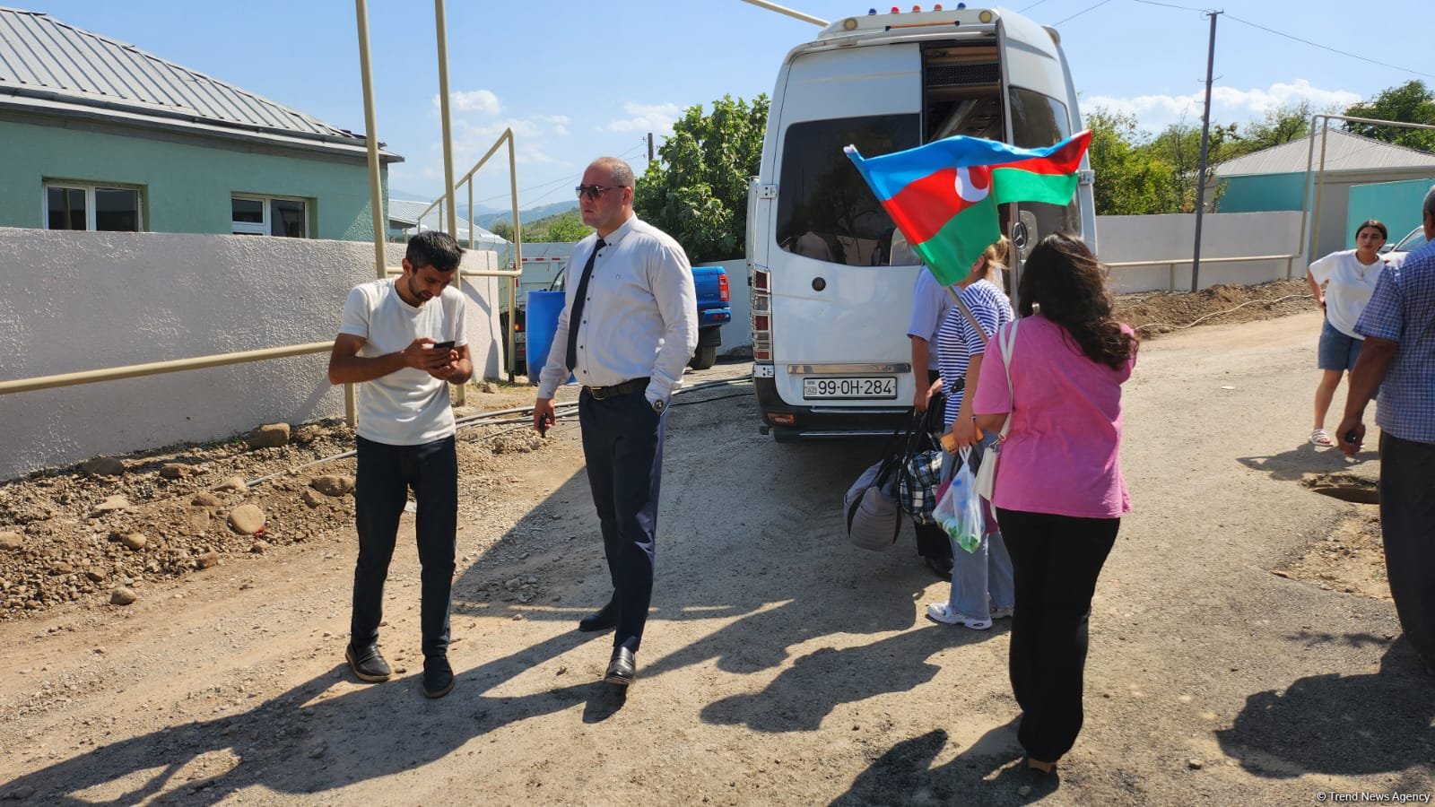 Xocalının Təzəbinə kəndi ilk sakinlərini qarşılayıb: 28 ailəyə evlərinin açarları təqdim olunub (FOTO)