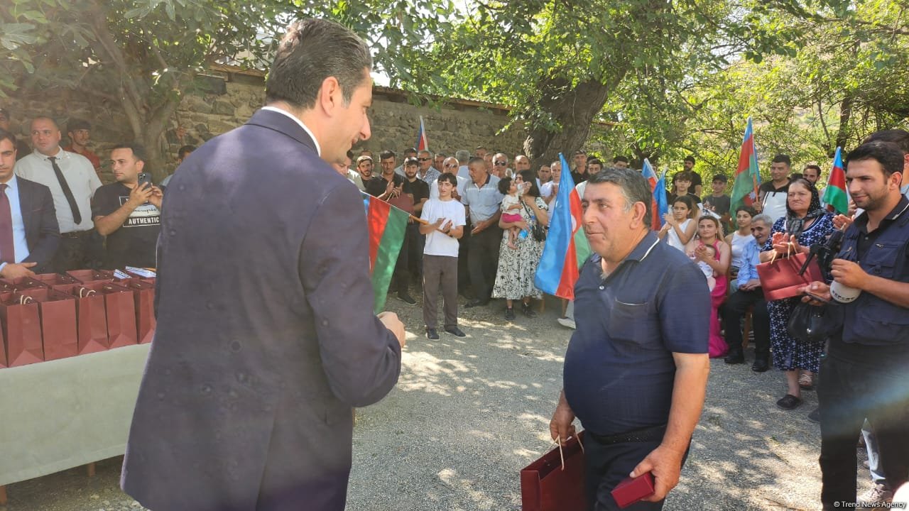 Köç karvanı Xocalı rayonunun Xanyurdu kəndinə çatıb (FOTO)