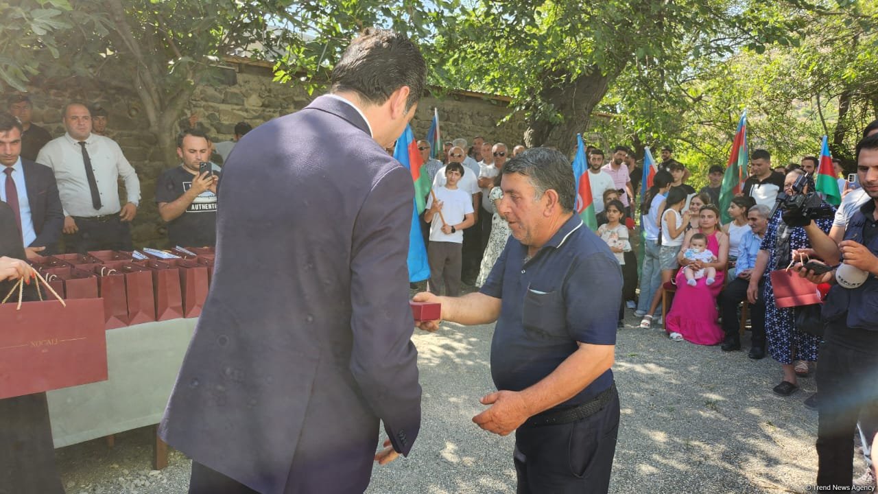 Köç karvanı Xocalı rayonunun Xanyurdu kəndinə çatıb (FOTO)