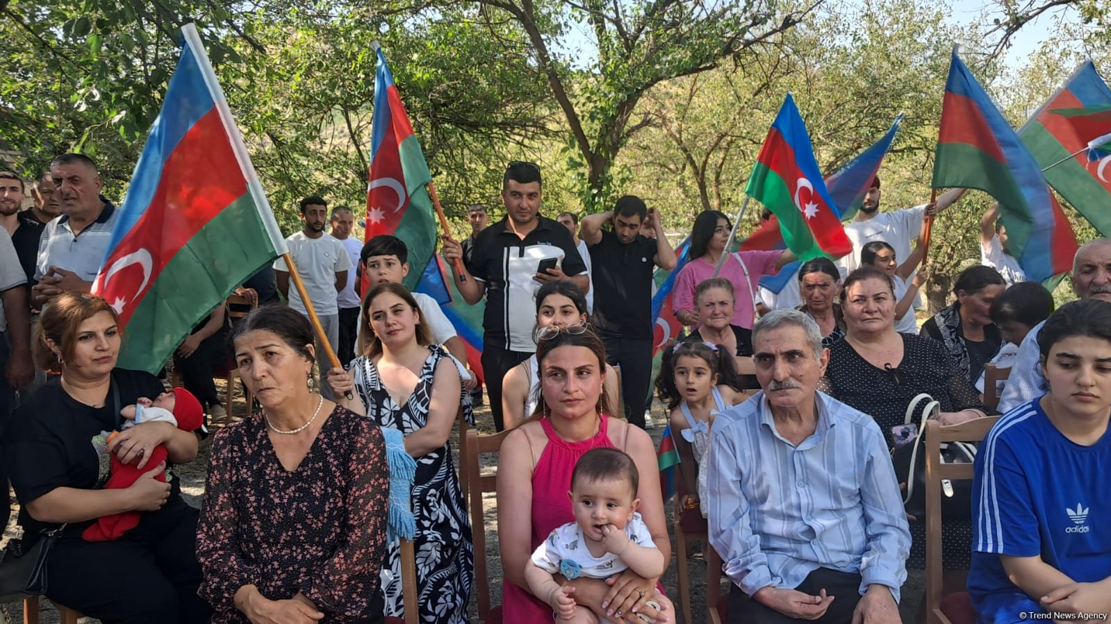 Köç karvanı Xocalı rayonunun Xanyurdu kəndinə çatıb (FOTO)