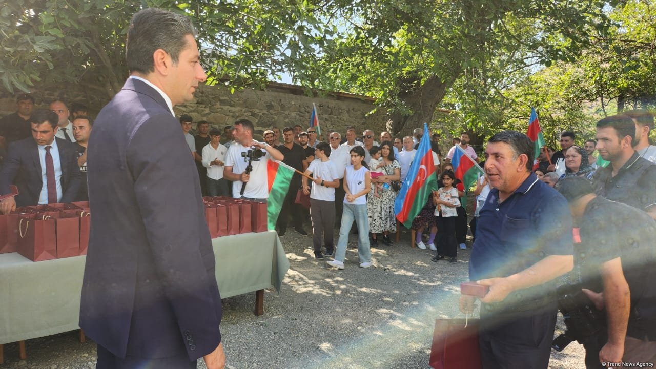 Köç karvanı Xocalı rayonunun Xanyurdu kəndinə çatıb (FOTO)