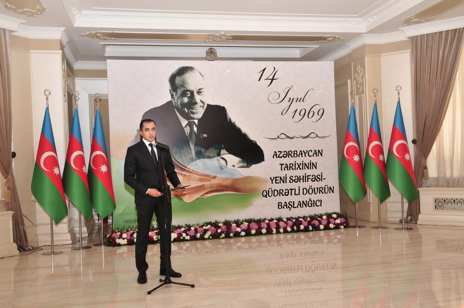 Abşeron rayonunda “14 iyul 1969-cu il - Azərbaycan tarixinin yeni səhifəsi - Qüdrətli dövrün başlanğıcı” mövzusunda tədbir keçirilib (FOTO)