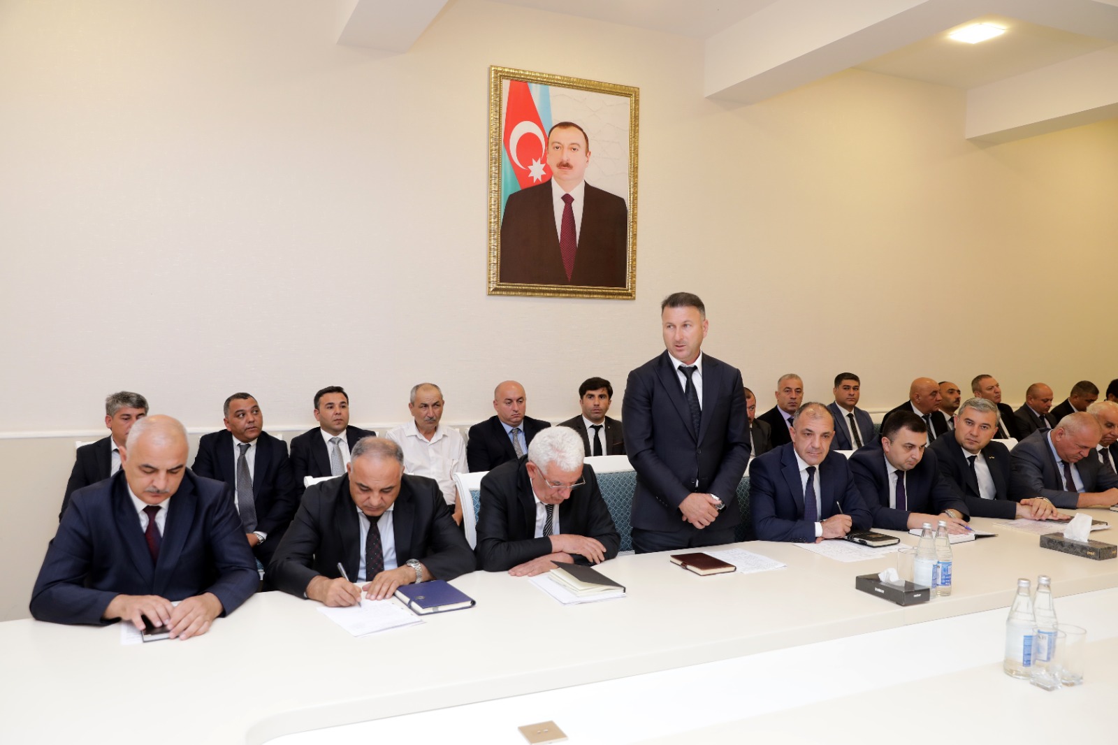 Xaçmaz Rayon icra Hakimiyyətində müşavirə keçirilib (FOTO)