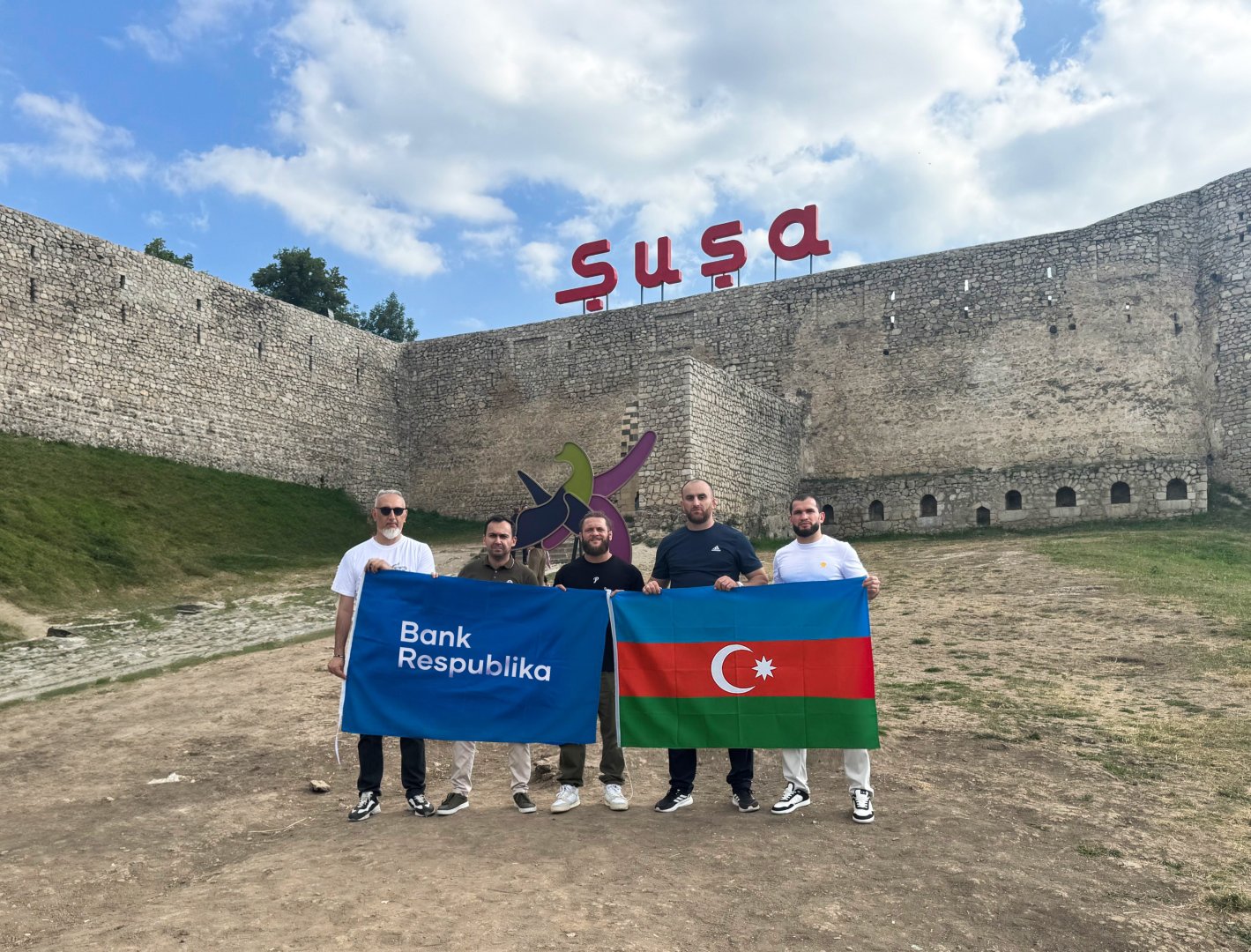 Bank Respublika və UFC ulduzu Rafael Fiziev arasında əməkdaşlıq sazişi imzalandı (FOTO)