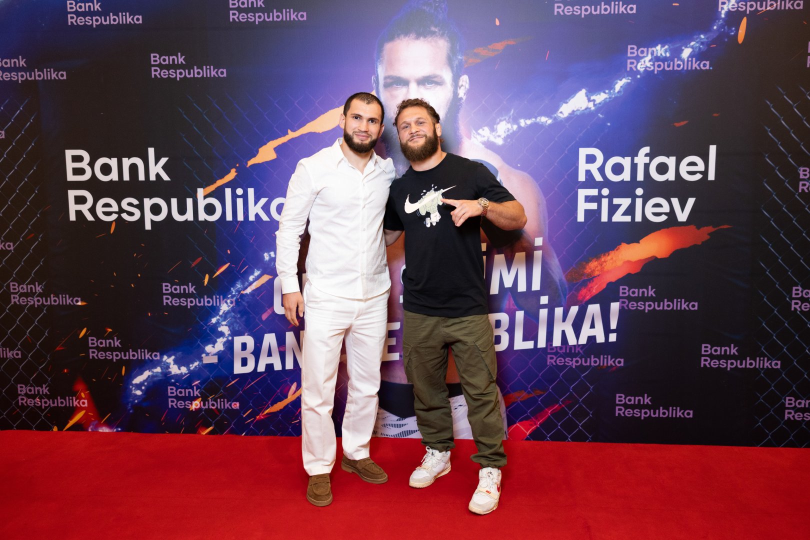 Bank Respublika və UFC ulduzu Rafael Fiziev arasında əməkdaşlıq sazişi imzalandı (FOTO)