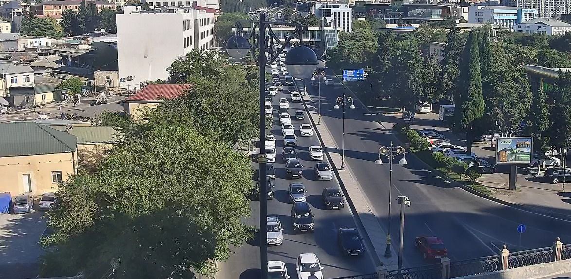 Sürücülərin NƏZƏRİNƏ: Paytaxtın bir sıra yollarında tıxac var - SİYAHI (FOTO)