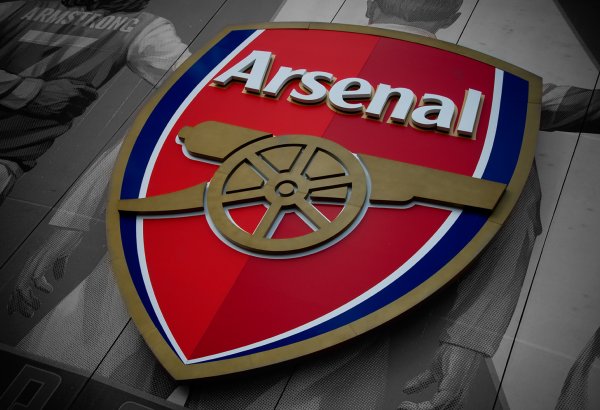 "Arsenal" 8 futbolçusu ilə yollarını ayırıb