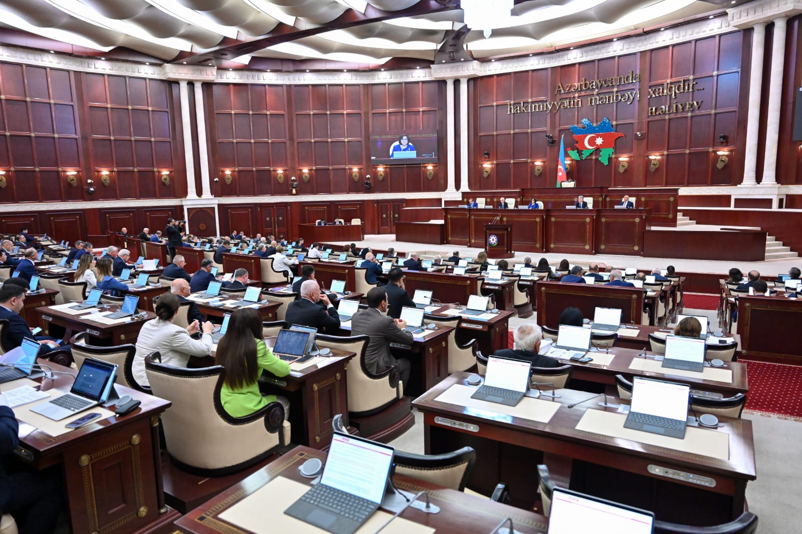 Milli Məclisin 2025-ci il yaz və növbədənkənar sessiyalarındakı fəaliyyəti – HESABAT